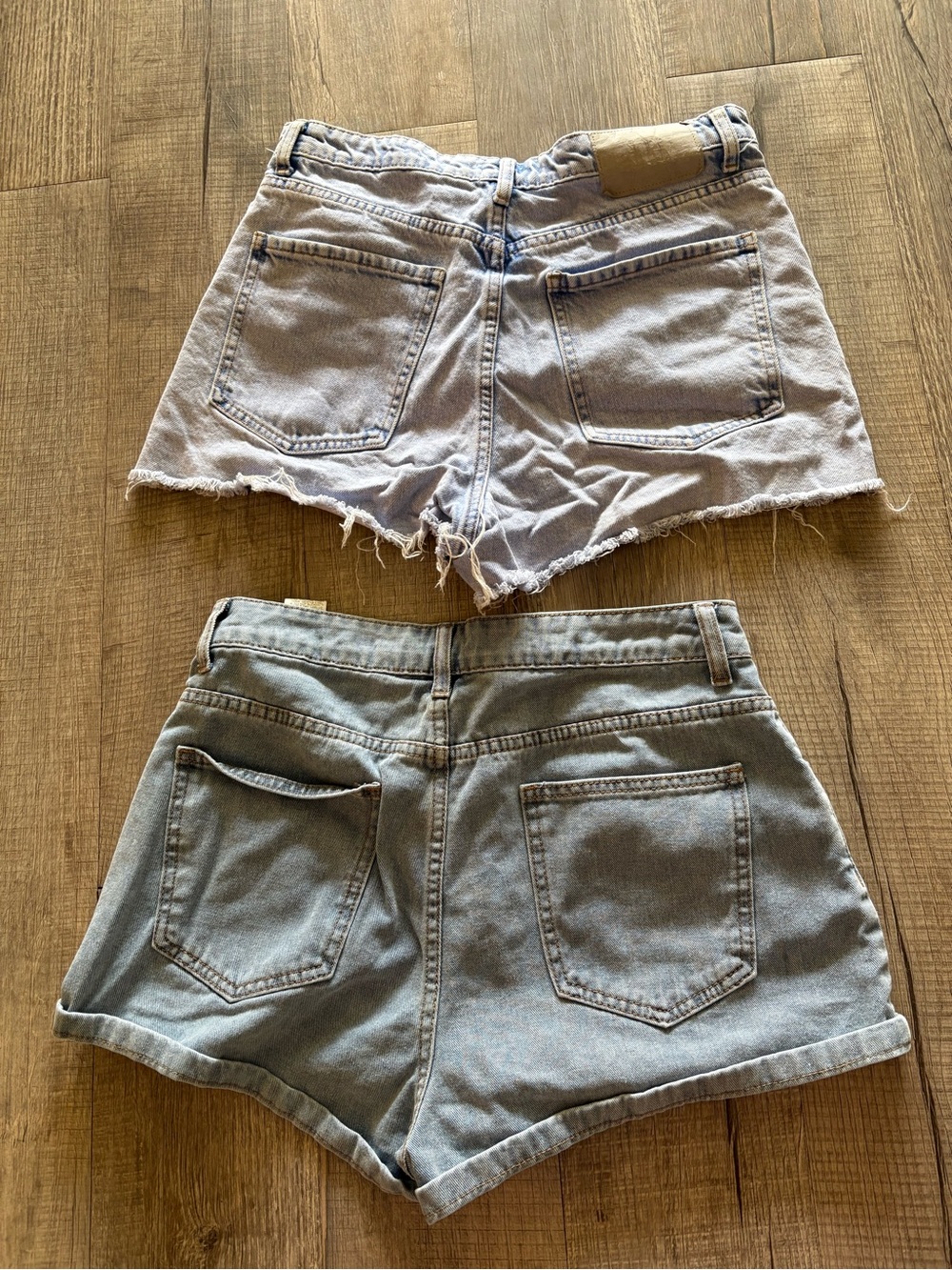 Women’s Denim Short Bundle - Classic High-Rise Style - Picture 2 of 4